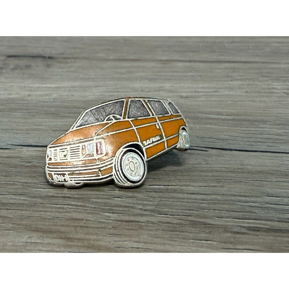 Vintage GMC Safari Van Lapel Hat Pin - No Back - Picture 2 of 4